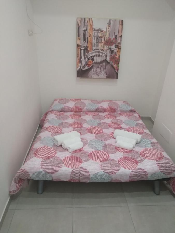 House Holidays A.S. Rooms Catania Bagian luar foto